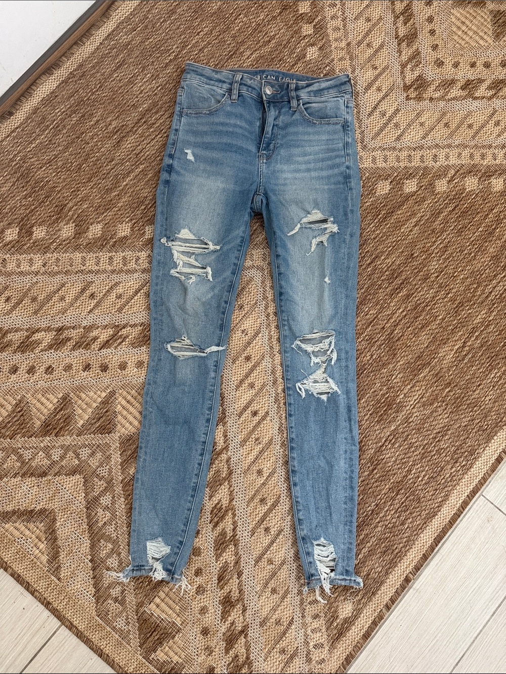 American Eagle Outfitters Ripped Skinny Jeans - Medium Blue